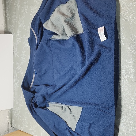 Reebok Zip Up Sweater - Picture 9 of 9